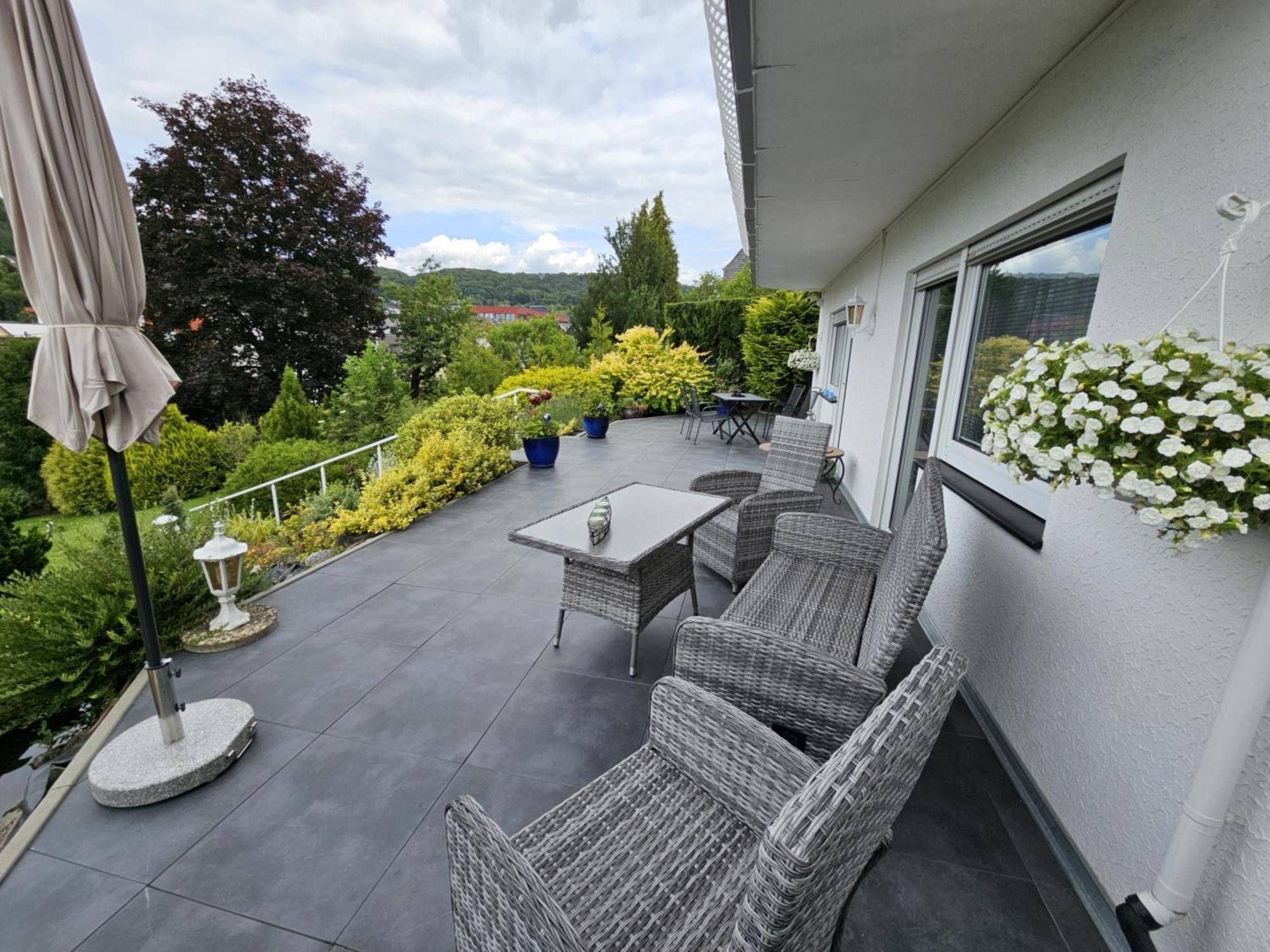 A Large Fully Furnished Private Apartment Linz am Rhein Exterior foto